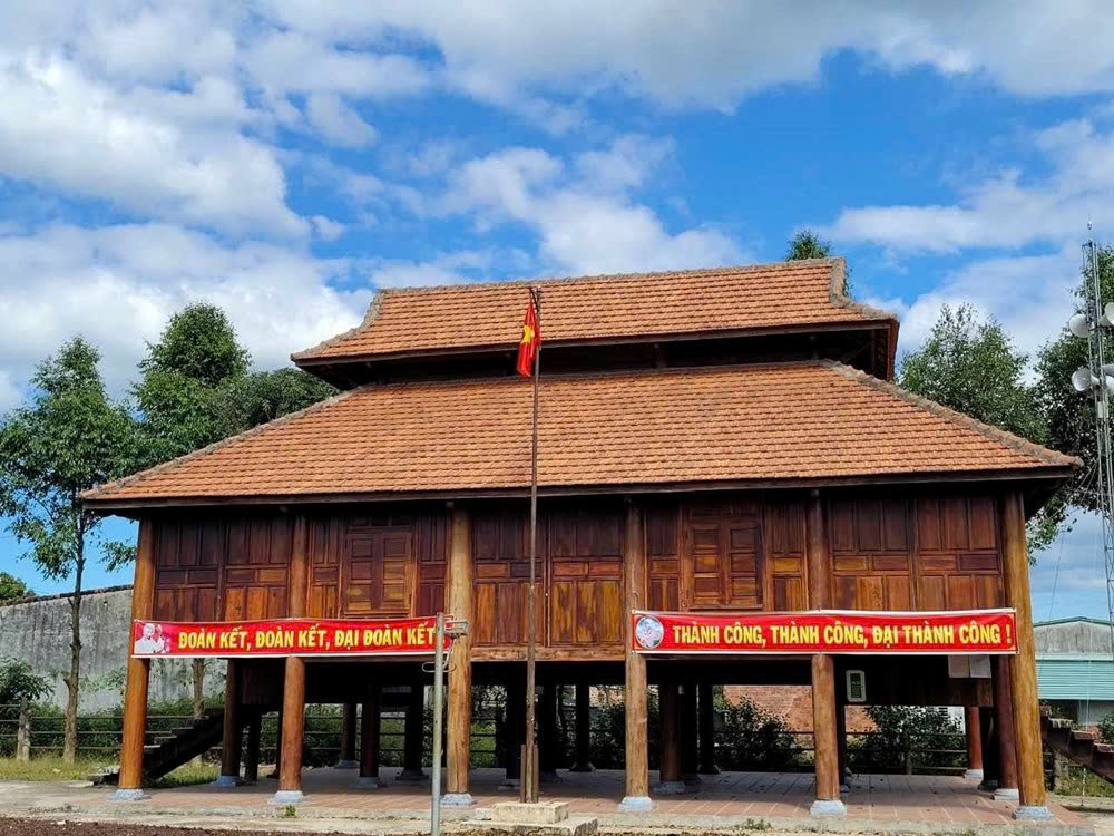 NGÔI NHÀ RÔNG CỔ TRUYỀN – NIỀM TỰ HÀO CỦA DÂN TỘC BRÂU